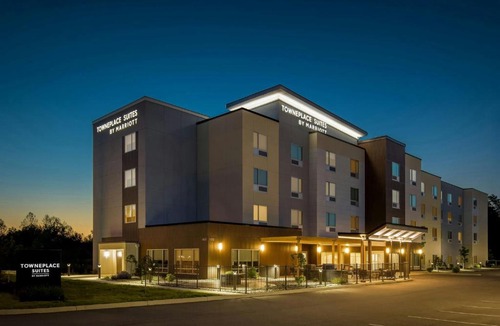 Girard Hotel | TownePlace Suites by Marriott Youngstown North