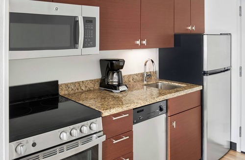 Troy Hotel | TownePlace Suites by Marriott Detroit Troy