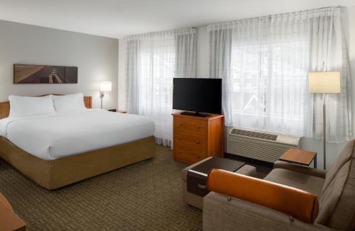 Kent Hotel | TownePlace Suites by Marriott Seattle Southcenter