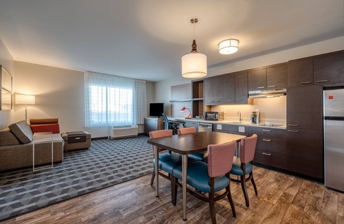West Newton Hotel | TownePlace Suites by Marriott Indianapolis Airport
