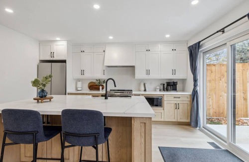 Collingwood Villa | Townhome in Collingwood, 10 Mins to Village! - 161 Vacation Inn