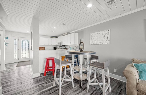 Bel Air House | Townhome steps to beach w/hot tub & free parking