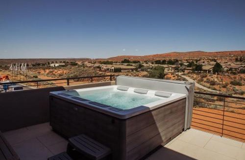 Washington House | Townhome w Private Hot Tub Air Hockey and more