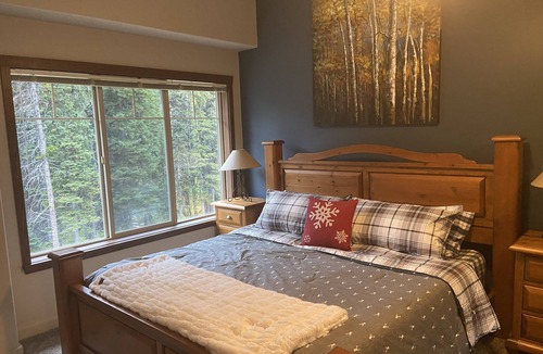 Apex Mountain Hotel | Townhouse backing onto the skating loop