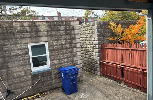 Downtown Baltimore House | Townhouse Room B
