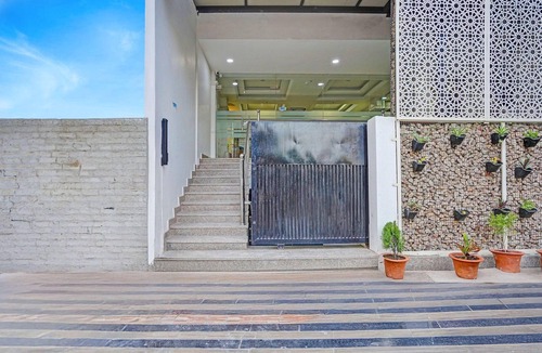 Aliganj House | Townhouse Vikas Nagar Lucknow