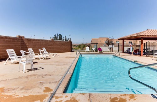 Moab South Valley House | Townhouse w/shared pool, hot tub, free WiFi and cable, and theater room