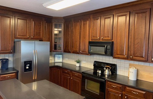 Peachtree City House | Townhouse with pool, tennis courts and gym. Easy access to highway and studios.