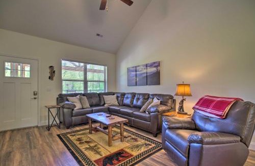 Townsend House | Townsend Condo w/Pool, Great Smoky Mountain Views