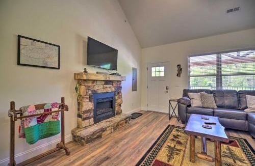 Townsend House | Townsend Condo w/Pool, Great Smoky Mountain Views