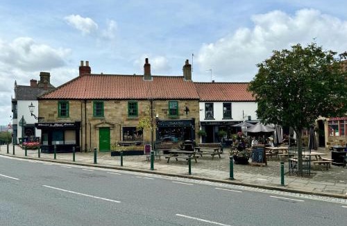 Guisborough Apartment | Townside Hideaway
