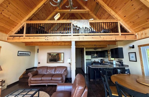 Canaan Valley House | Townside Timber 3bd Retreat