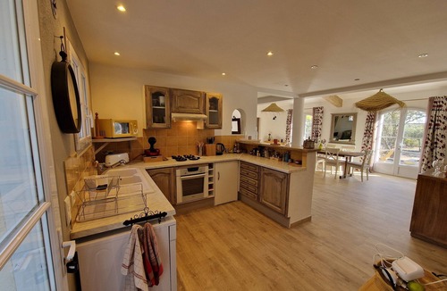 Bedoin Villa | Très Belle Maison de Type Provençal De160 m² à Louer au Pied du Mont Ventoux