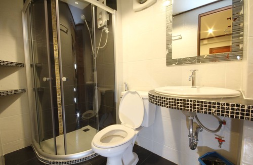 Thani House | TR Guesthouse