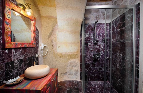 Ortahisar House | Unique Cappadocia Cave House with Castle View