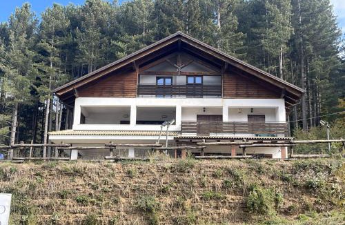 Lorica House | Tra il bosco e il lago