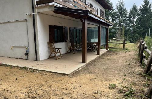 Lorica House | Tra il bosco e il lago