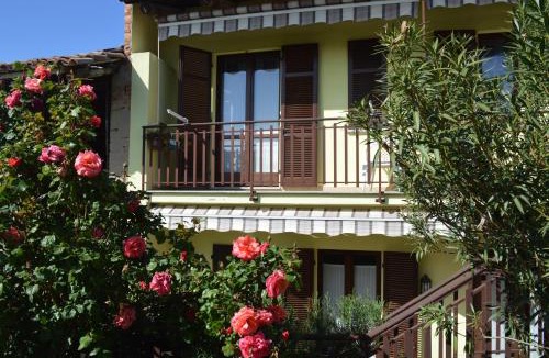 La Morra Bed & Breakfast | Tra. Monti E Vigne