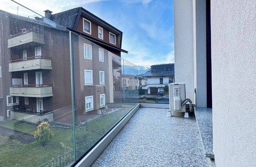 Madonna di Tirano Apartment | Track 23 Tirano 400m from the Bernina train.
