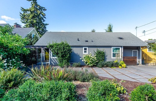 Amazon House | Tracktown Charmer- 3 Bedroom/ 2 Bathroom
