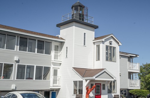 Rockland Hotel | Trade Winds Inn