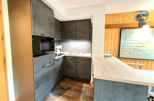Plagne 1800 Apartment | Traditional apartment with balcony in Plagne 1800