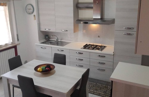 Manoppello Apartment | Traditional Apartment in Manoppello Scalo with Balcony