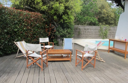 Le Moulleau Villa | Traditional Basque villa with swimming pool, terraces, beach and shops on foot.