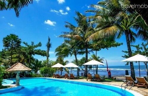 Pekutatan Cottage | Traditional Beachfront Balinese Cottage