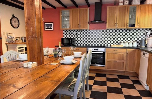 Stanton Drew Cottage | Traditional Country Cottage