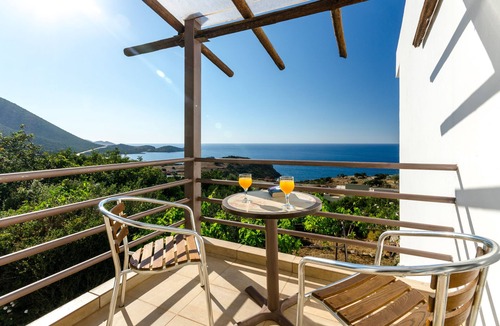 Geropotamos Villa | Traditional Cretan Style Villa