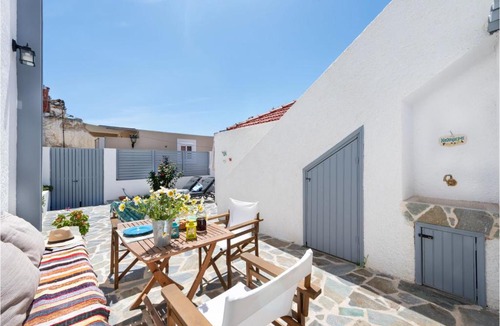 Soroni Villa | Traditional Dream House