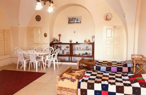 Bethlehem Apartment | Traditional House with Amazing Veranda