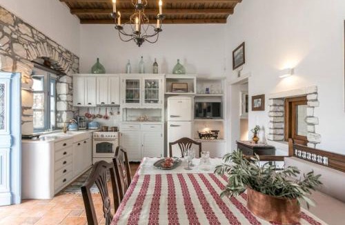 Aperathos House | Traditional Inn Pirethron