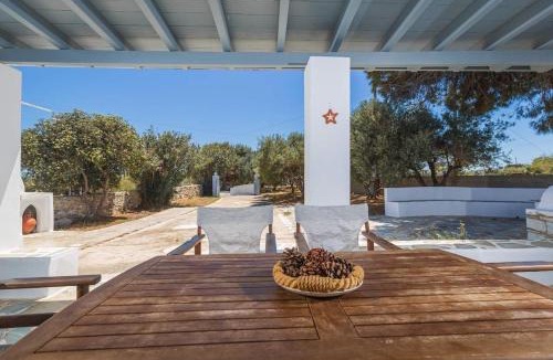 Chrissi Akti Apartment | Traditional Island Escape by ΜΡS