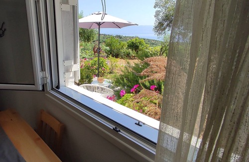 Messini House | traditional katoji in olivegrove near the sea
