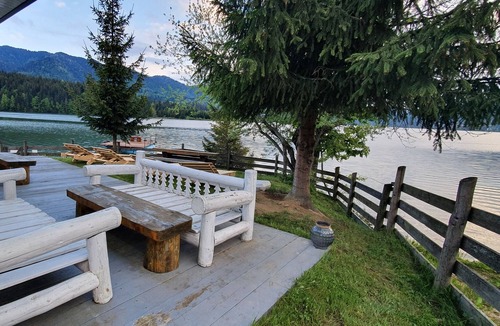 Colibita House | Traditional Fisherman's house Colibita, lakefront with view and pontoon