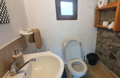 Colibita House | Traditional Fisherman's house Colibita, lakefront with view and pontoon