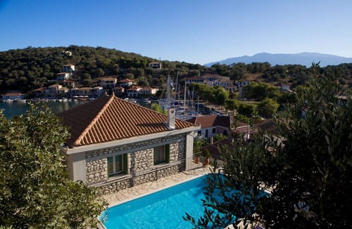 Katomerion Villa | Traditional Stone Villa In The Picturesque Village Of Vathi