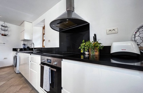 Perast House | Traditional Style Stone House in perfect Perast
