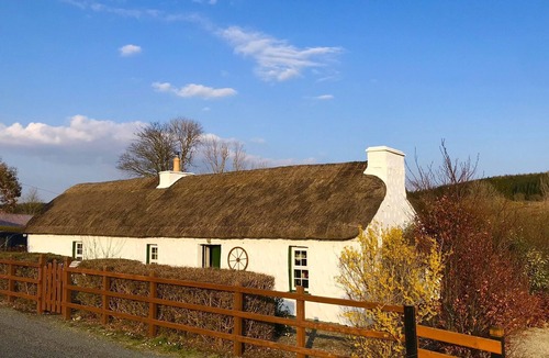 Bruckless Cottage | Traditional thatched cottage near the sea: log burner, paddock
