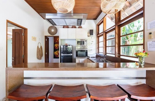 Berawa Villa | Traditional villa with huge pool and garden 200m to Berawa beach