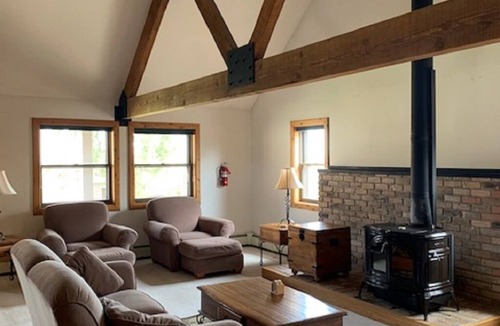 Munising House | TRAIL ACCESSIBLE! GREAT LOCATION! 5 MINUTES TO TRAIL SYSTEM!