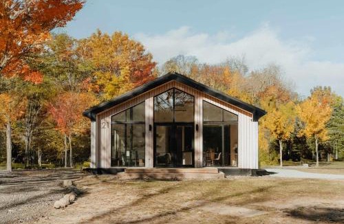 Kerhonkson House | Trail's End - Modern and Private Cabin in the Wood