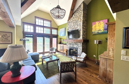 West Dover Villa | Trailedge Townhome-Ski on/off, Walk to lodge