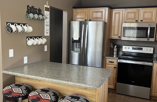 Lead Cabin | Trailer & Parking Friendly, 24x56 Garage, 5-bedroom, 3-bath, Newly renovated!