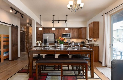 Winter Park Condo | Trailhead 211 shared hot tub