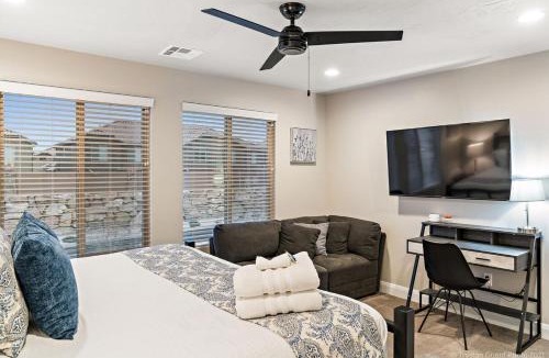 Sienna Hills House | Trailhead at Ladera Resort Dog Friendly!