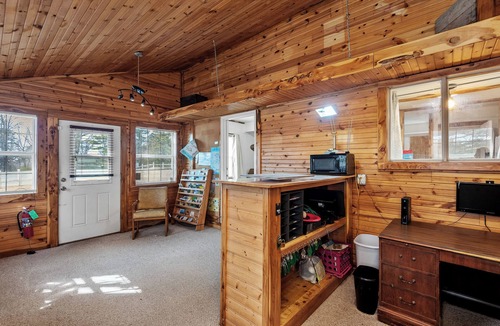 Eureka Springs Hotel | Trailhead Lodge