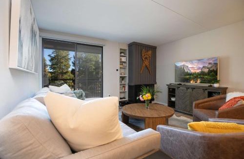 Peak 9 Apartment | Trails End Alpine Dream Condo: Ski In/Out, Walk to Town